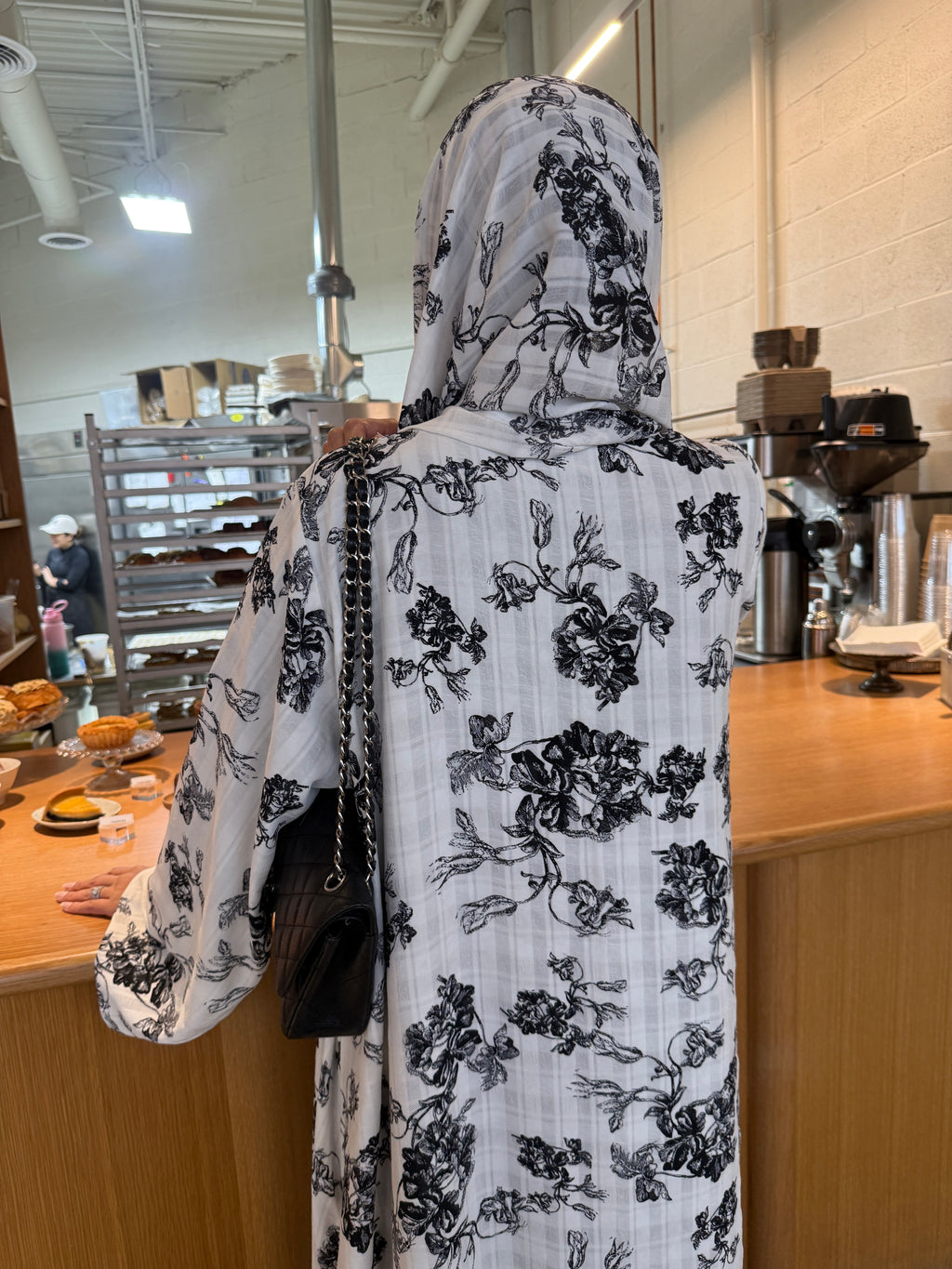 Noir Botanica Abaya